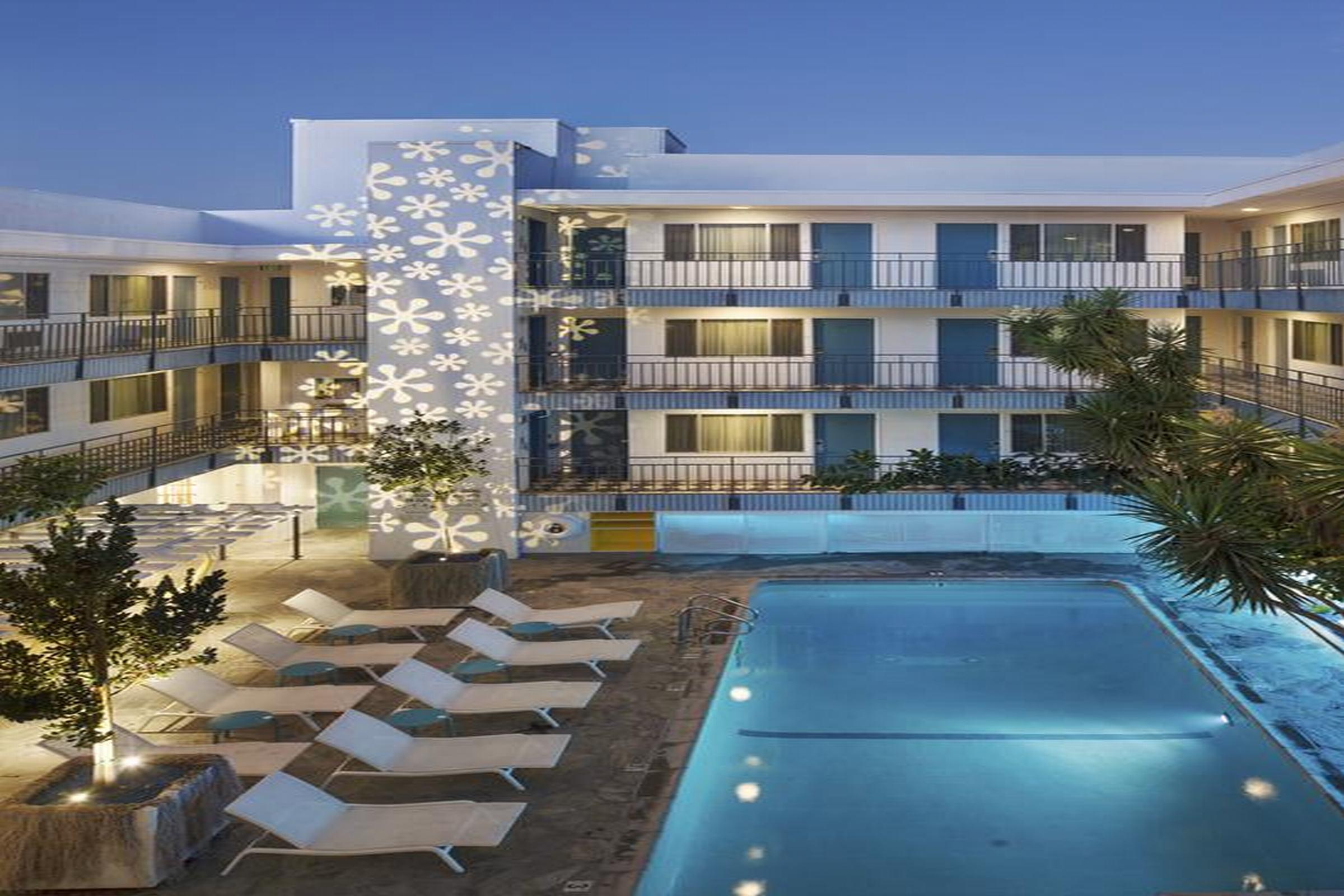 Beverly Laurel Hotel Los Angeles Exterior photo